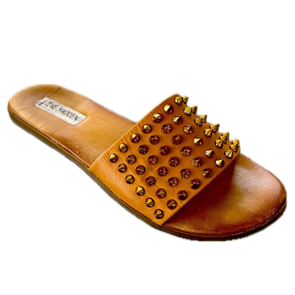 Steve Madden Farryn Studded Slide Sandals In Cognac Brown